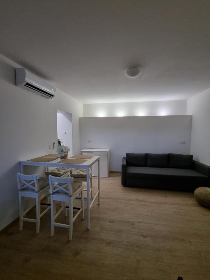 Apartments "M" Pula Extérieur photo